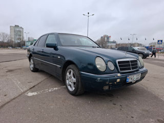 Mercedes E-Class