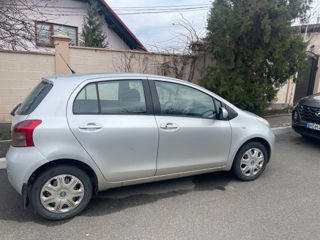 Toyota Yaris foto 2