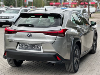 Lexus UX foto 3