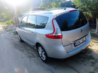 Renault Grand Scenic foto 4