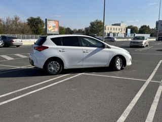 Toyota auris liber spre chirie foto 9