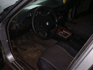 BMW 5 Series foto 4