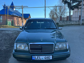 Mercedes E-Class foto 3