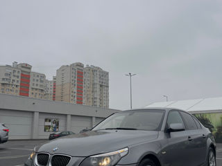 BMW 5 Series foto 2