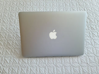 Vind 4 MacBookuri Air(3000-5500 lei)