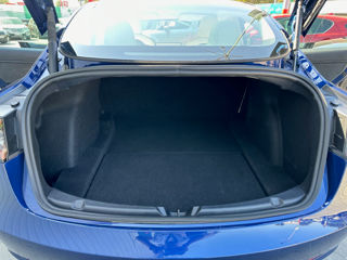 Tesla Model 3 foto 17