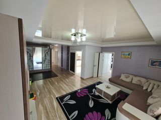 Apartament cu 4 camere, 130 m², Ciocana, Chișinău foto 3