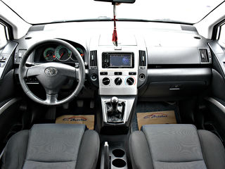 Toyota Corolla Verso foto 7