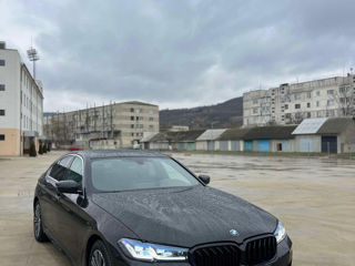 BMW 5 Series foto 8