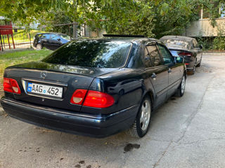 Mercedes E-Class foto 5