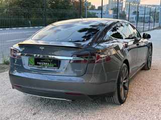 Tesla Model S foto 6