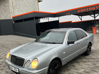 Mercedes E-Class foto 3