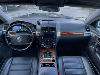 Volkswagen Touareg foto 8