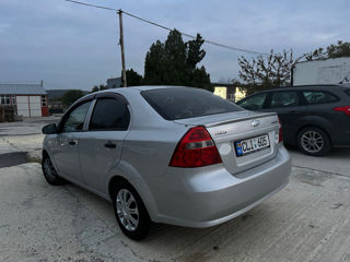 Chevrolet Aveo foto 3