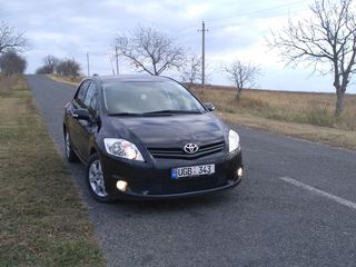 Toyota Auris foto 1