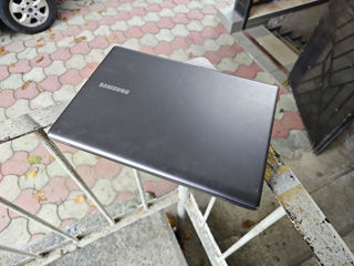 Samsung 700Z 14.1 i5/8/500 foto 3