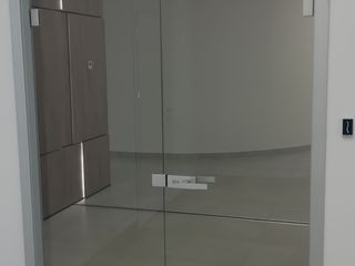 Usi din sticla securizata / двери из безопасного стекла foto 9