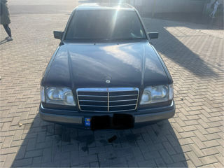 Mercedes E-Class foto 3