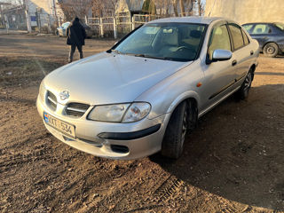 Nissan Almera foto 2