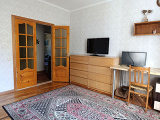 Apartament cu 2 camere, 57 m², Râșcani, Chișinău foto 2