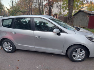 Renault Grand Scenic foto 2