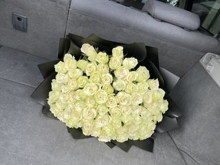 101 trandafiri albi doar 999  lei foto 5