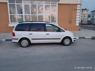 Volkswagen Sharan foto 3