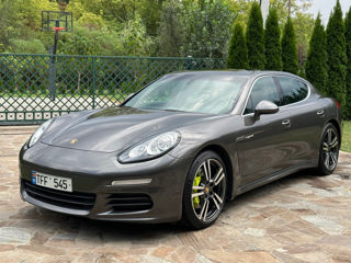 Porsche Panamera foto 2