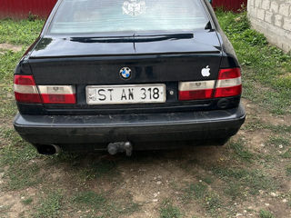 BMW 5 Series foto 2