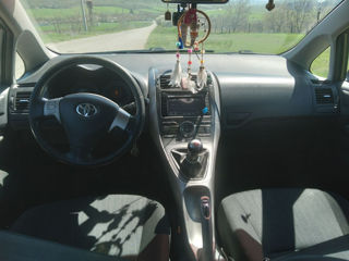 Toyota Auris foto 1