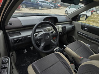 Nissan X-Trail foto 8