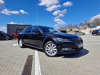 Skoda Superb foto 3