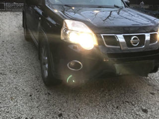 Nissan X-Trail foto 2