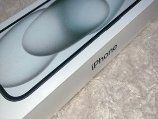 Se vinde iPhone 15 256 gb (Sigilat) foto 2