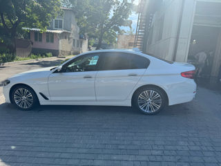 BMW 5 Series foto 3