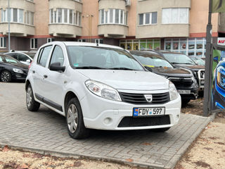 Dacia Sandero foto 3