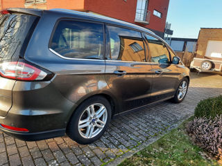 Ford Galaxy foto 2