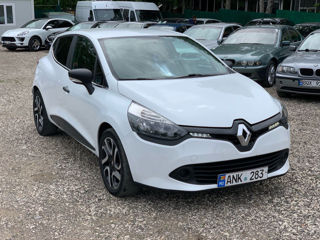 Renault Clio foto 1