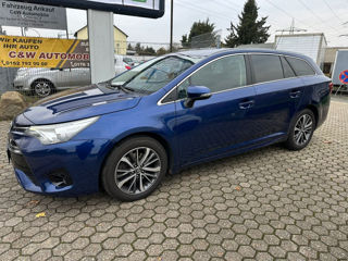 Toyota Avensis foto 2