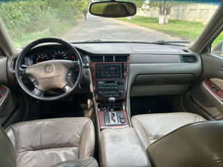 Honda Legend foto 4