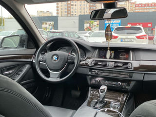 BMW 5 Series foto 4