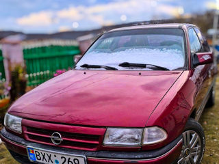 Opel Astra foto 2