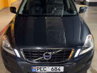 Volvo XC60 foto 2