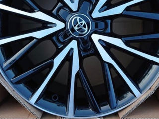 Toyota CHR, Клпачки колесных дисков foto 3