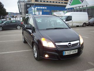 Opel Zafira foto 1