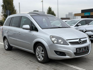 Opel Zafira foto 2