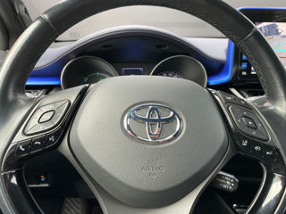 Toyota C-HR foto 15