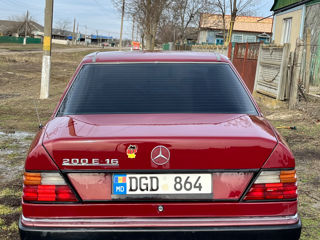 Mercedes Series (W124)