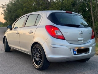 Opel Corsa foto 2