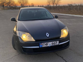 Renault Laguna foto 2